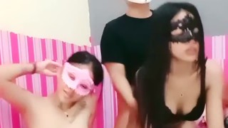 Istrinya Liatin Temen Lagi Dipake Suami Moni HOT51