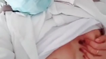 Bokep Indo Maryanti Gadis Jilbab Nakal Pamer Uting di Tempat Kerja