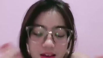 Bokep Indo Live Cewek Cakep Bondol Pengen di Manja