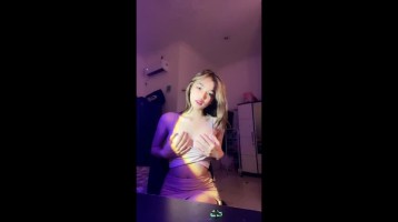 Ozawa Host ABG Kimcil Pamer Lekuk Tubuh ID 94011062 Mango