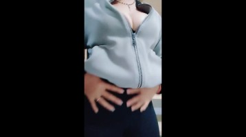 Lepas Celana Pamer Bokong Spill Uting Moon ID 90439212 Mango