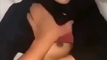 Bokep Jilbab Cewek Hijab Pertama Kali Bercumbu Sepenuh Hati