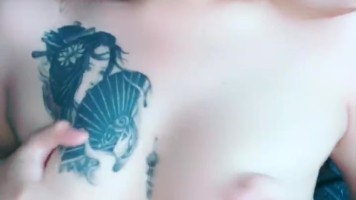 Miss Bonyy Chindo Girl Payudara Bertatoo